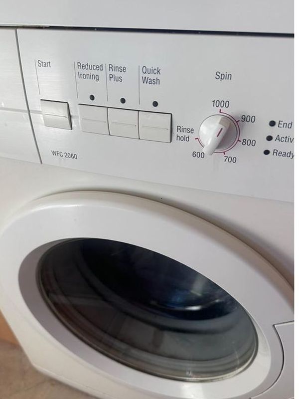 After: the washing machine door, drawer and seal cleaned and fresh